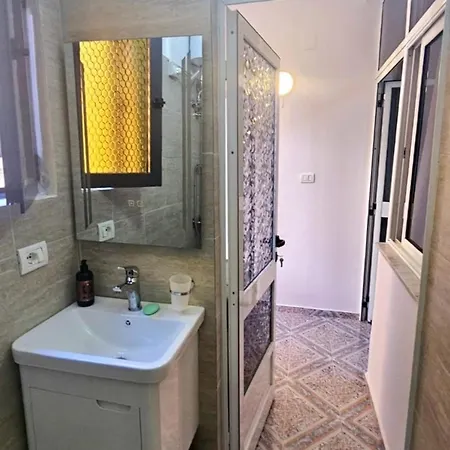 Tirona Old Street Apartment Tirana